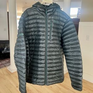 Men’s Marmot Jacket (size XL)